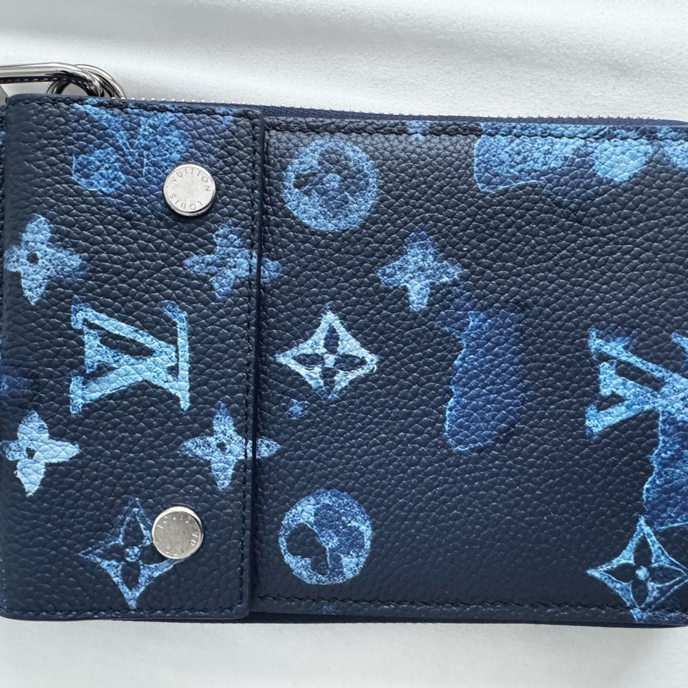 Louis Vuitton Blue Monogram Crossbody Bag - Picture 2 of 6